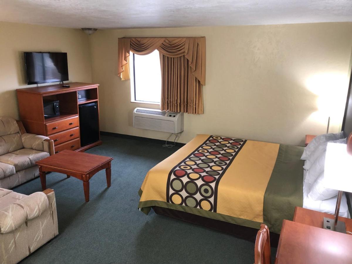 Super 8 By Wyndham Ashland Motel Eksteriør billede